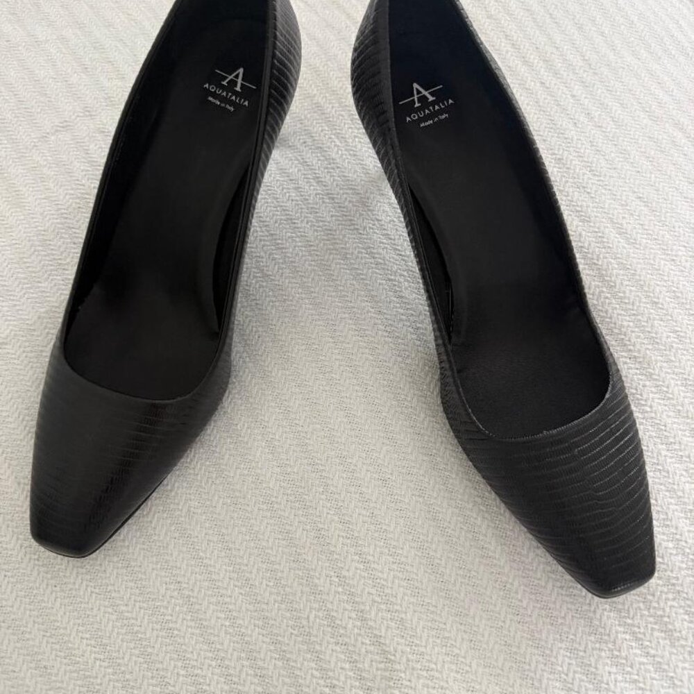 Aquatalia Dress Pump Black Size 12 (Fits like an 11!!!)